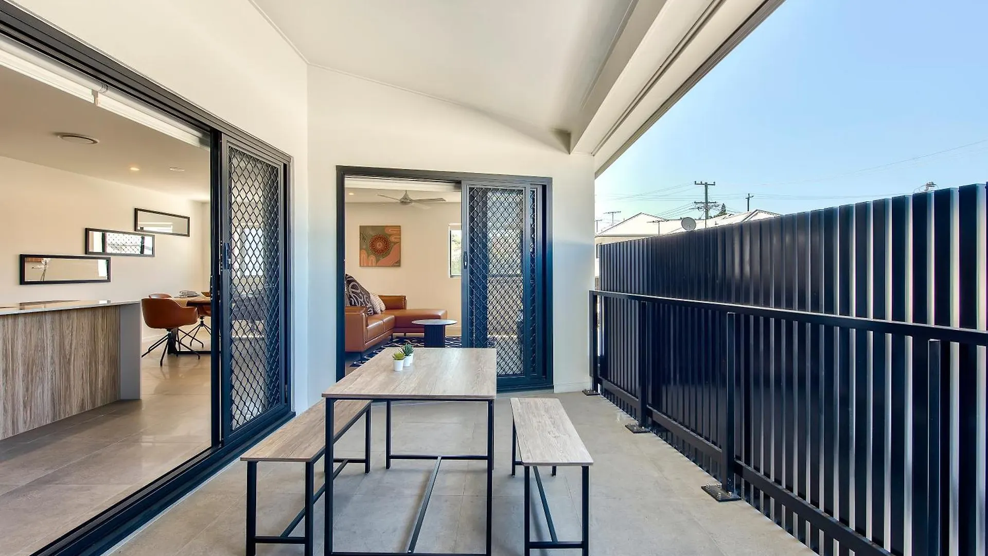 Newly Spacious Top Floor Good View Apartment Brisbane