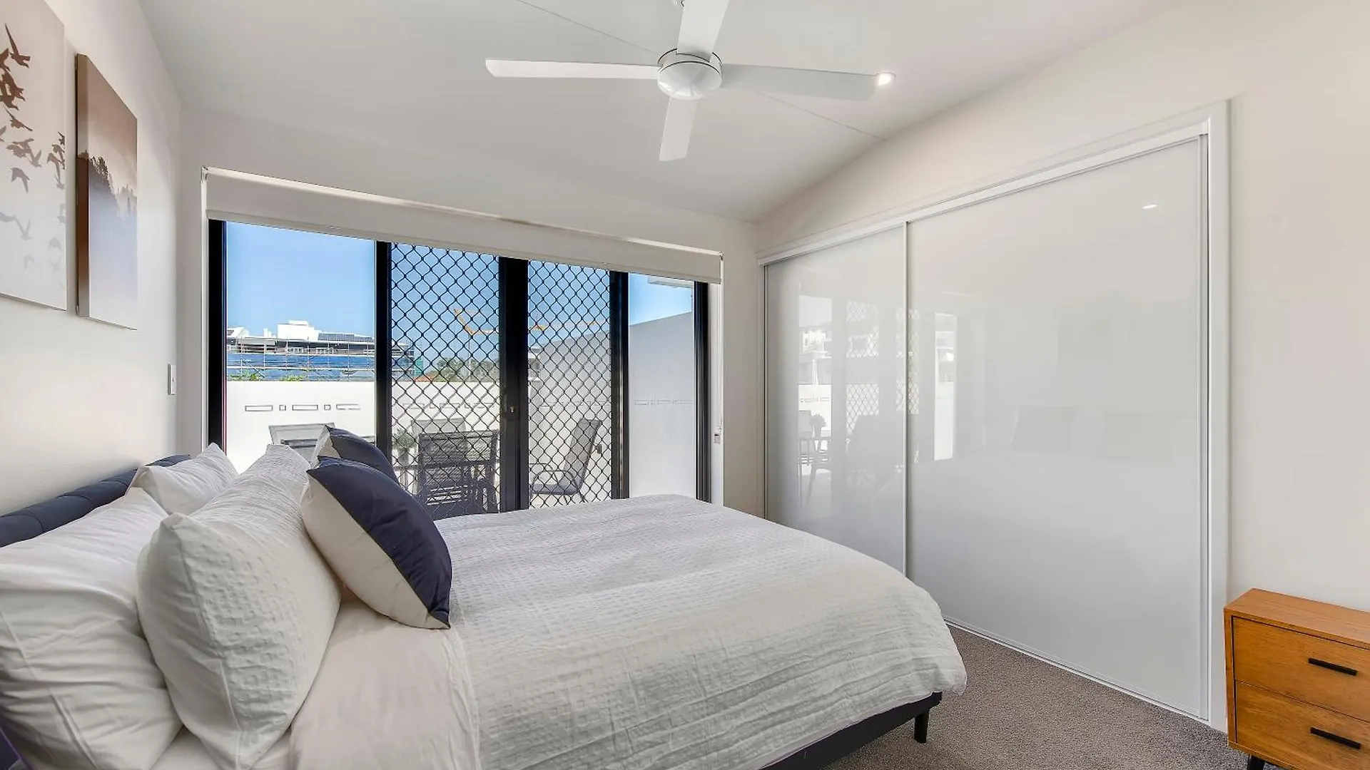 Newly Spacious Top Floor Good View Apartment Brisbane 0*,  Australia